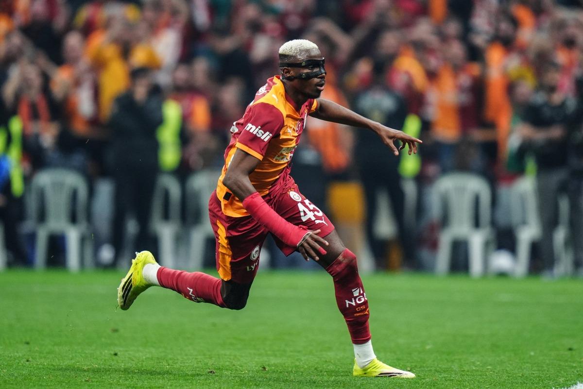 Osimhen Galatasaray aşkını yere göğe sığdıramadı! "Tanrı kaderime yazmış" 3