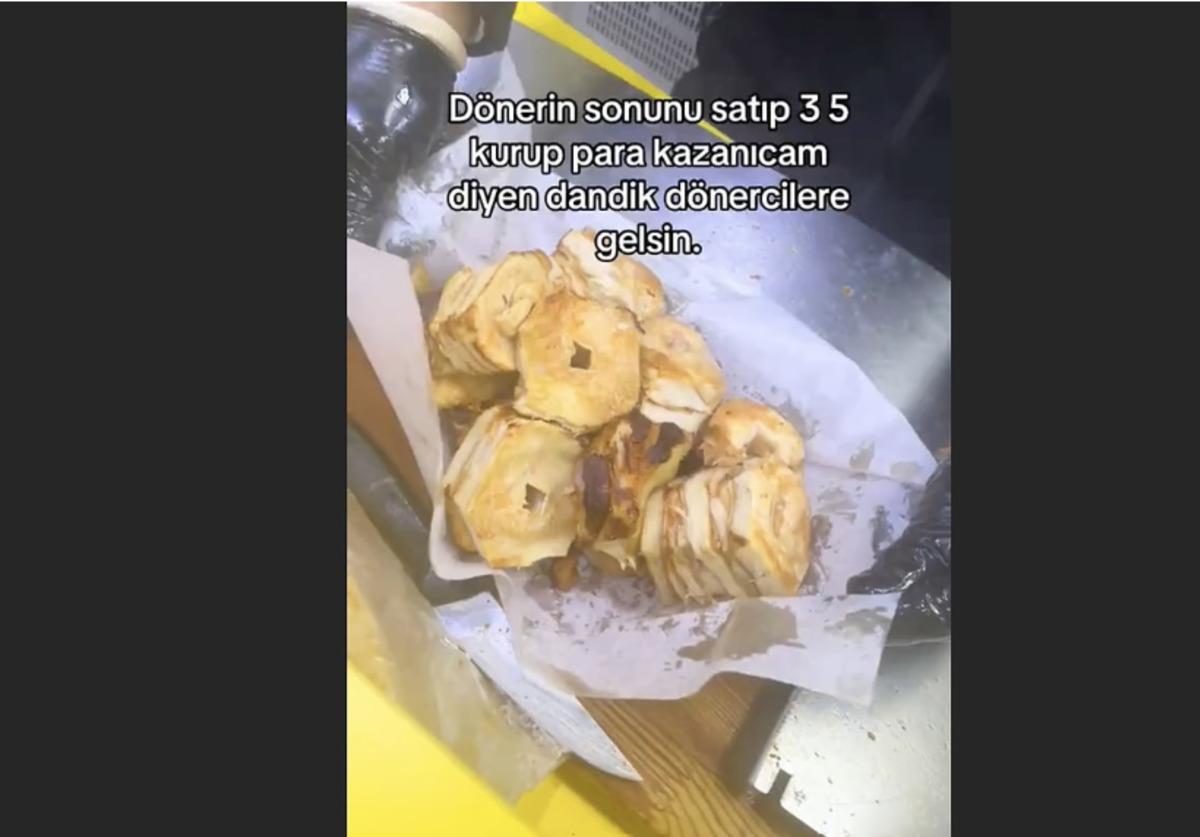 Bir d&ouml;ner ustası tavuk d&ouml;nerin en riskli kısmını g&ouml;sterdi! &ldquo;Aslında et değil&rdquo; 1