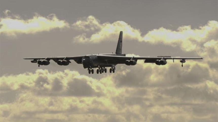 CNN International son dakika geçti! ABD savaş uçaklarından tehlikeli manevra