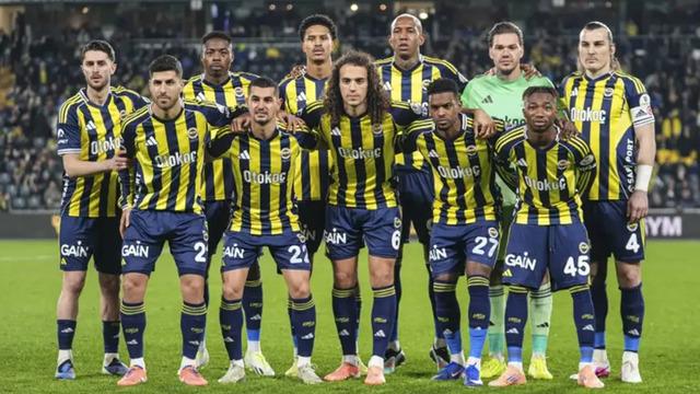 Fenerbahçe'de ilk ayrılık kesinleşti! Yıldız isim ülkesine dönüyor