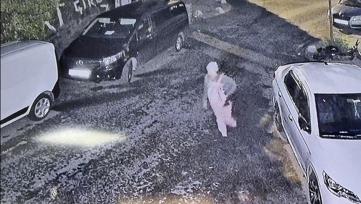 Kadın doktor sevgilisinin evinde terastan d&uuml;şt&uuml;: Kırılmadık yeri kalmamış 6
