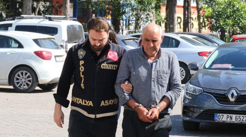 'Noterde fiyat artırdı' diye yeğenini 4 kurşunla &ouml;ld&uuml;rd&uuml;!