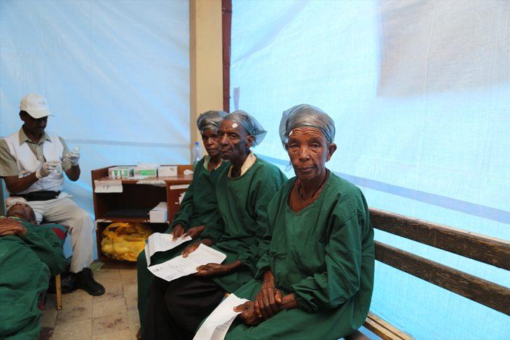 Etiyopyalı katarakt hastaları yeniden görebilmenin mutluluğunu yaşadı G3