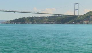İstanbul Boğazı'nda yunus s&uuml;rprizi