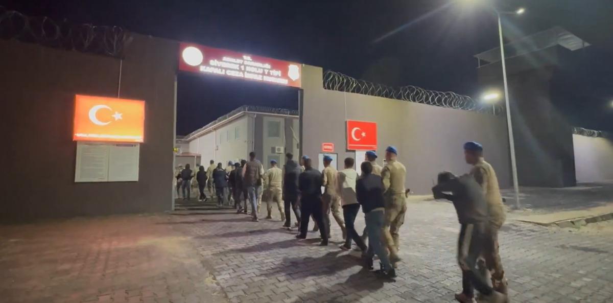 Şanlıurfa&rsquo;da uyuşturucu operasyonu: 88 tutuklama 2