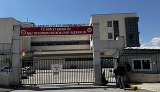 Antalya'da &ccedil;ıkan bı&ccedil;aklı kavgada 1 kişi &ouml;ld&uuml;