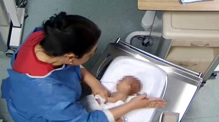 5 g&uuml;nl&uuml;k bebeği darp etmişti! Mahkemede adeta yalvardı