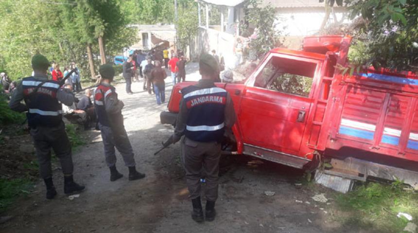 Rize'de piknik dönüşü korkunç kaza! Kamyonet kasasındaki çocuklar etrafa saçıldı!