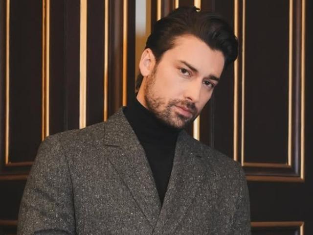 Teklif &uuml;st&uuml;ne teklif aldı! Alp Navruz kararını verdi