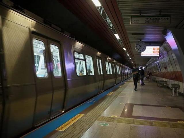 İstanbul&rsquo;da metro arızası! A&ccedil;ıklama geldi