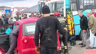 Halk otobüsü ile otomobil çarpıştı: 4 yaralı