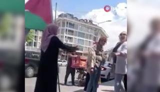 &Uuml;sk&uuml;dar'da fast-food zinciri protestosunda gerginlik