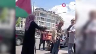 Üsküdar'da fast-food zinciri protestosunda gerginlik 