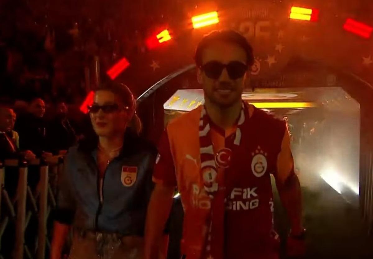 CANLI : Galatasaray, şampiyonluk kupasını kaldırdı! 14
