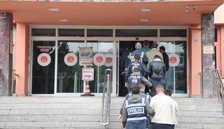 Karab&uuml;k merkezli 8 ilde siber dolandırıcılık operasyonu! 27 g&ouml;zaltı