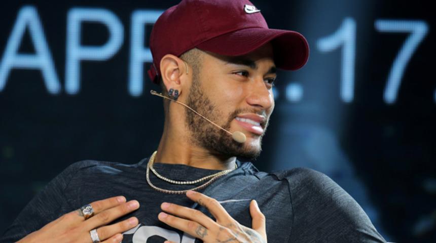 Neymar'a b&uuml;y&uuml;k şok