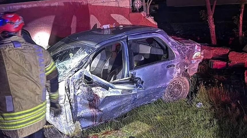 Muş&rsquo;ta aynı otomobilde bulunan 4 kız kardeş kaza ge&ccedil;irdi: 1 &ouml;l&uuml;