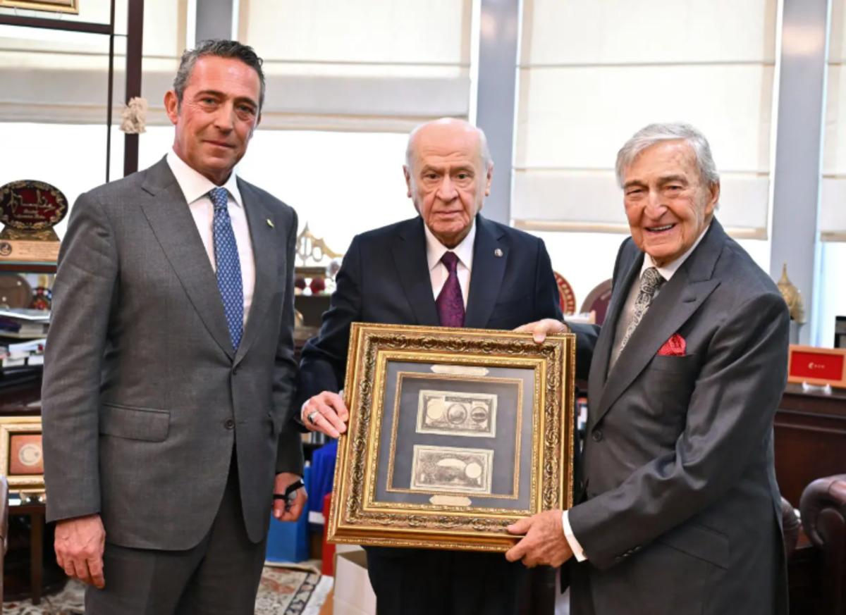 Ko&ccedil; ailesinden Devlet Bah&ccedil;eli ye bozkurtlu 5 lira! Anlamı ve değeri belli oldu 1