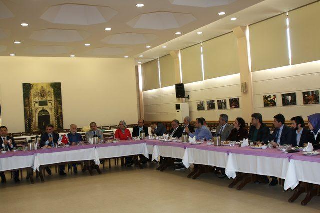 Hüseyin Besli: Basın danışmanları kurumlarının dilidir 2