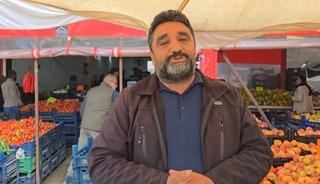 Herkes zam yaparken o fiyat d&uuml;ş&uuml;rd&uuml;! Vatandaş tezgaha akın etti: "Kalitelisini ucuza vermeye &ccedil;alışıyorum"