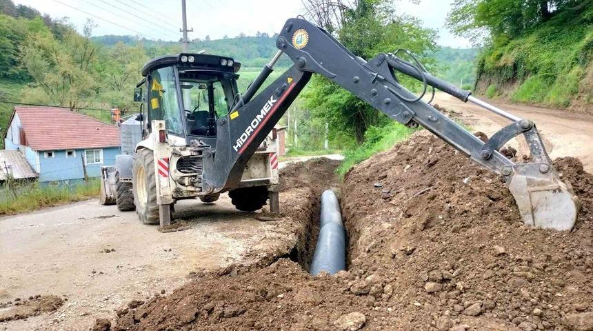 Yığılca Naşlar k&ouml;y&uuml;nde altyapı &ccedil;alışmaları s&uuml;r&uuml;yor