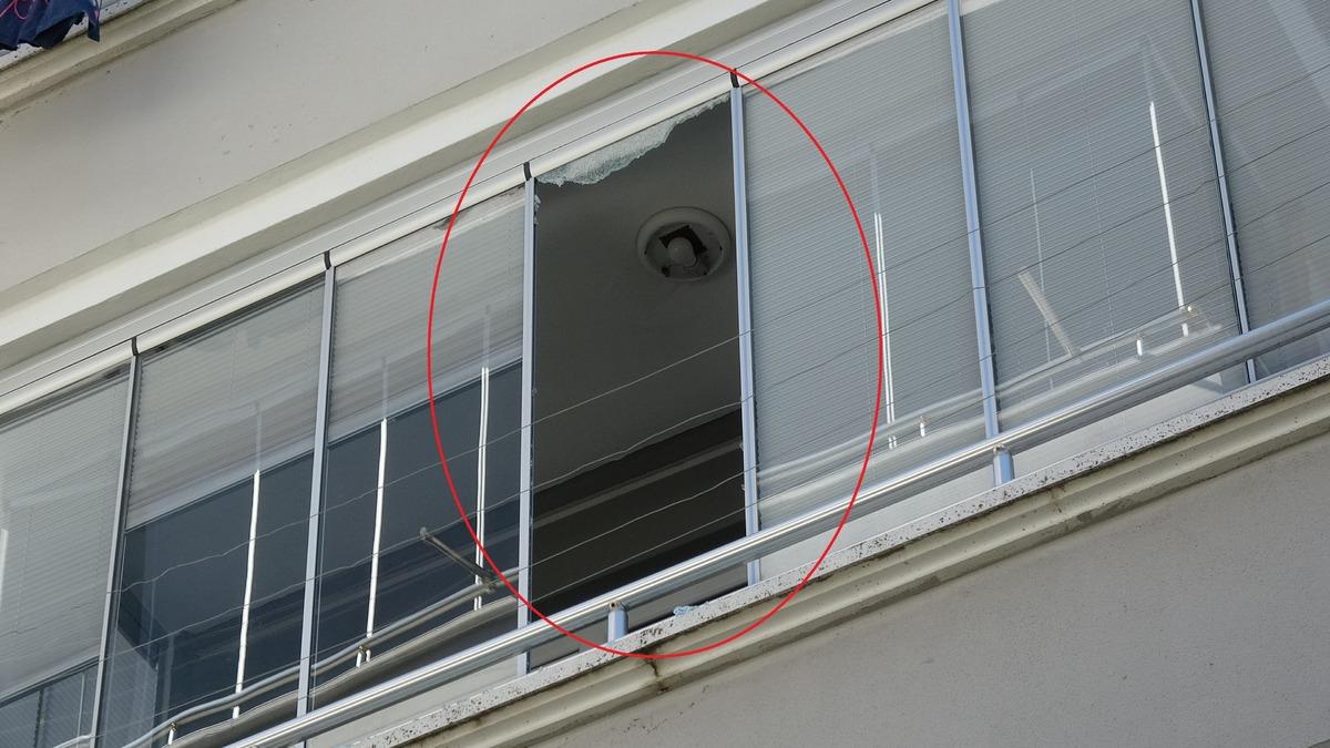 Samsun da İHA paniği! 3 evde hasar oluştu: İşte ilk g&ouml;r&uuml;nt&uuml;ler 3