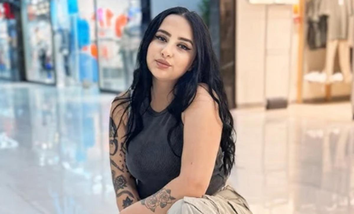 Kelebek Sarsılmaz isimli fenomen trafikte tartıştığı kişiye kafa attı 1