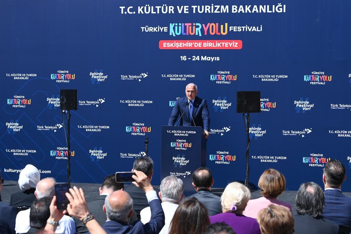Eskişehir ilk kez k&uuml;lt&uuml;r yolu&rsquo;nda! Lezzet duraklarıyla şehirde festival coşkusu başladı 1