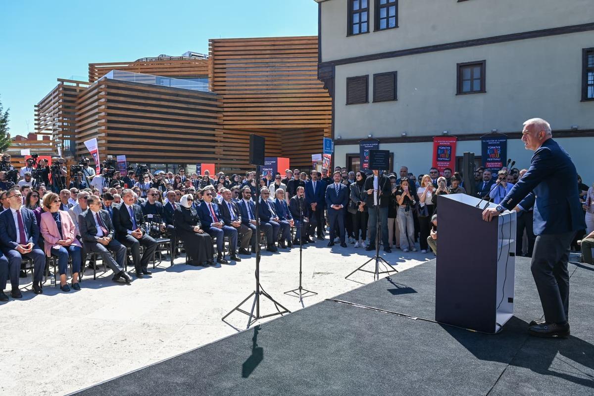 Eskişehir ilk kez k&uuml;lt&uuml;r yolu&rsquo;nda! Lezzet duraklarıyla şehirde festival coşkusu başladı 4