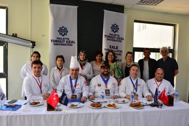 MT&Uuml;&rsquo;de T&uuml;rk mutfağının kuşakları buluşturan lezzetleri yarıştı 3