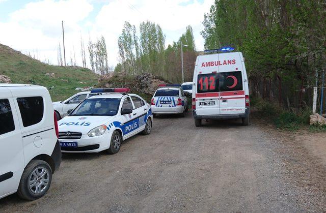 Kayıp genç, ağaca asılı halde ölü bulundu