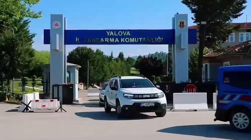 Yalova'da g&ouml;&ccedil;men ka&ccedil;ak&ccedil;ılığı operasyonu; 3 organizat&ouml;r tutuklandı