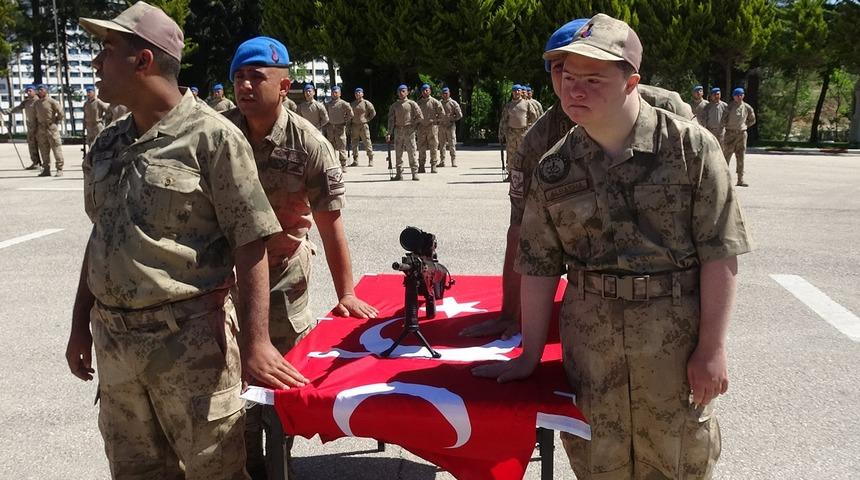 Kilis&rsquo;te engelli gen&ccedil;ler temsili askerlik yaptı