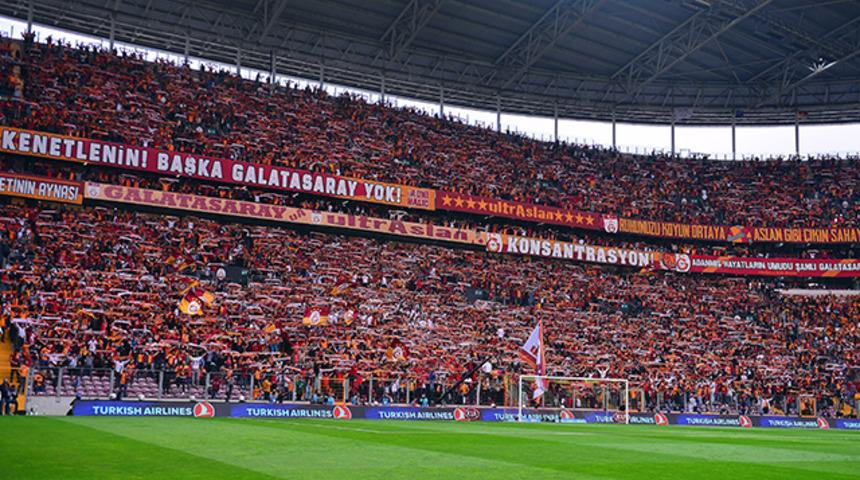 Galatasaray - Beşiktaş derbisinde seyirci rekoru kırıldı!