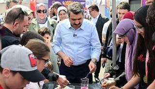 Gen&ccedil;ler bilim ve teknoloji festivalinde buluştu