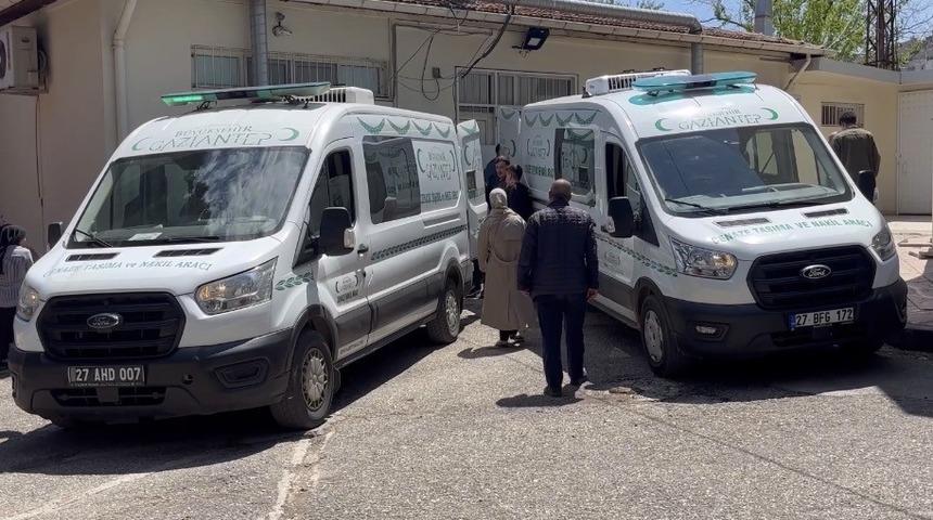 Gaziantep&rsquo;te iki ayrı trakt&ouml;r kazasında 2 &ccedil;ift&ccedil;i hayatını kaybetti