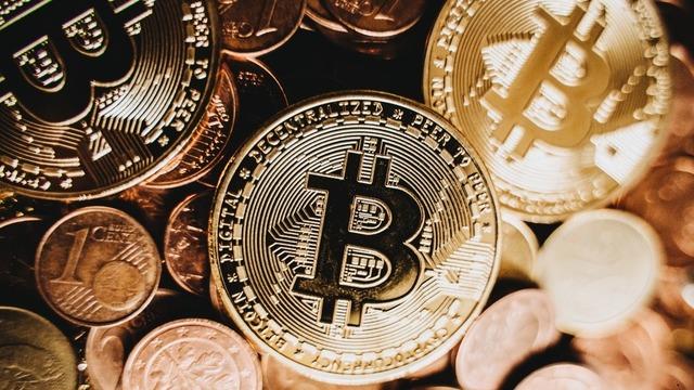 Bitcoin tekrar y&uuml;kselecek mi? Analistler kritik seviyeyi a&ccedil;ıkladı