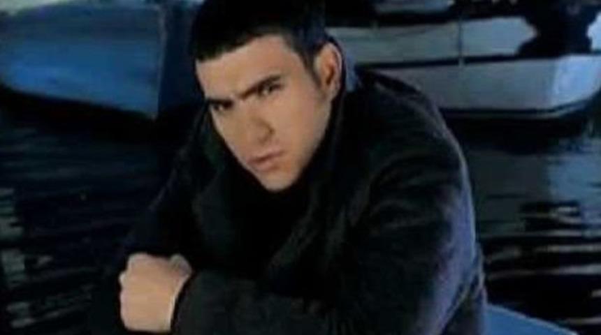 Şarkıcı Emrah Dinçer'e cinayetten müebbet hapis cezası istendi