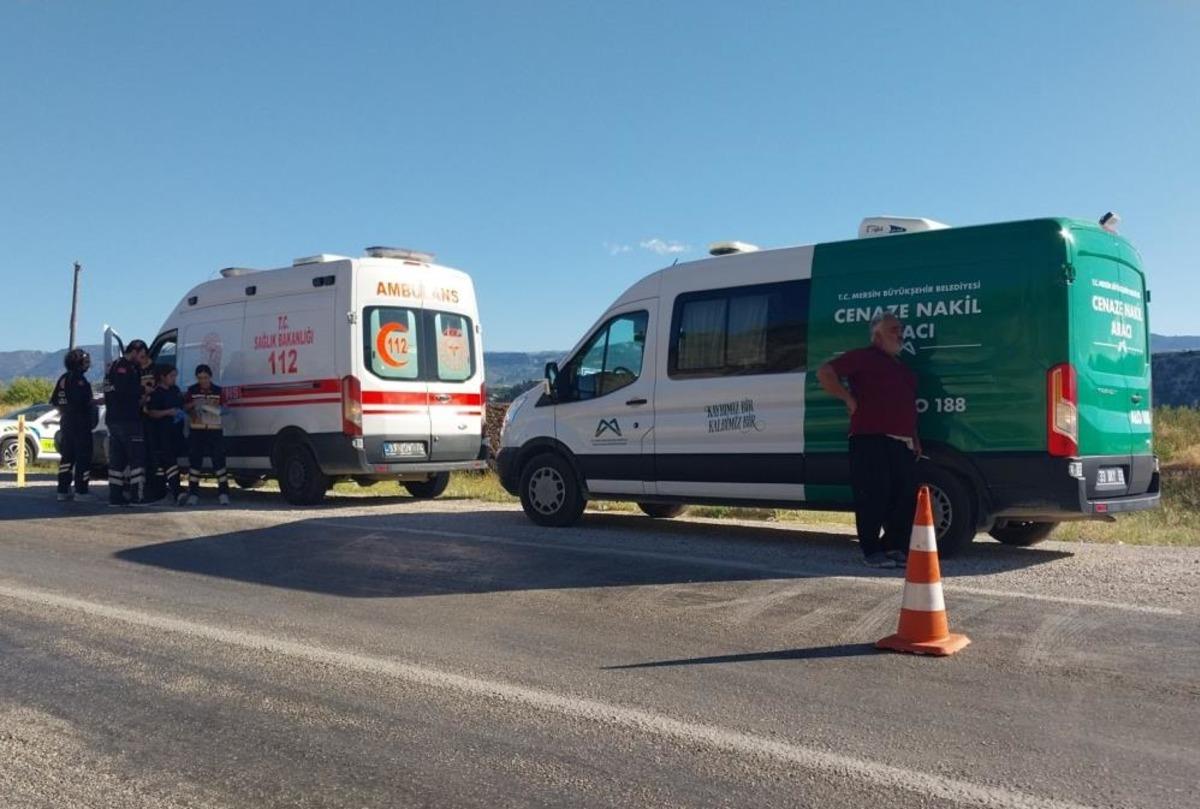 Otomobil ile tır kafa kafaya &ccedil;arpıştı: Anne ve kızı &ouml;ld&uuml;, baba ağır yaralandı 3