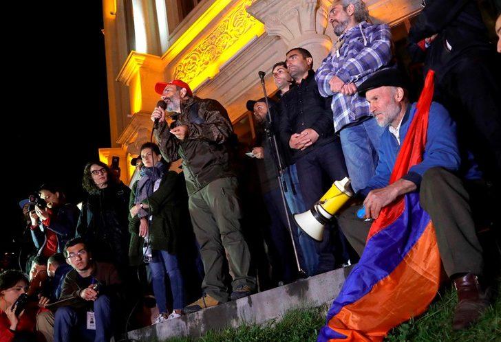 Ermenistan'da sular durulmuyor  G4