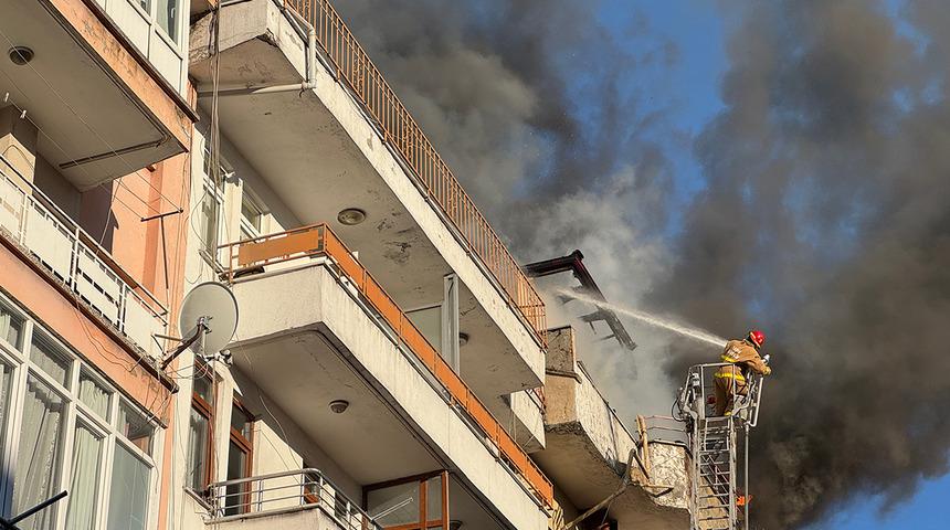 Bartın'da 5 katlı apartmanda yangın