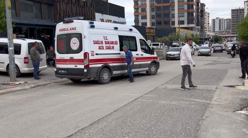 Cam silerken 8&rsquo;inci kattan d&uuml;şen gen&ccedil; kız hayatını kaybetti