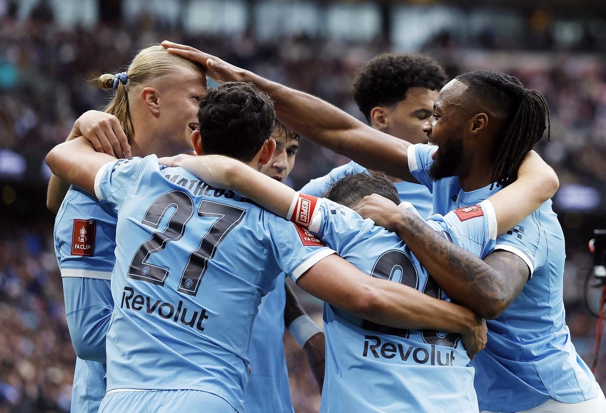 Manchester City Wembley de tarih yazdı! Pep Guardiola dan 10 yılda 20. kupa 1