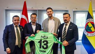 Fenerbah&ccedil;e, Tarık &Ccedil;etin ile 3 yıllık s&ouml;zleşme imzaladı