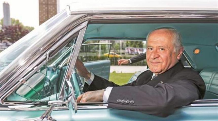 Devlet Bah&ccedil;eli 11'inci klasik otomobilini aldı!