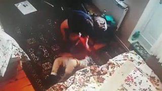 İstanbul'da bakıcı dehşeti! Şoke eden görüntüler