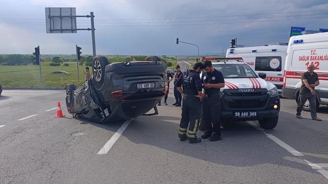 Tekirdağ'da kamyonetle çarpışan otomobil ters döndü: 1 yaralı