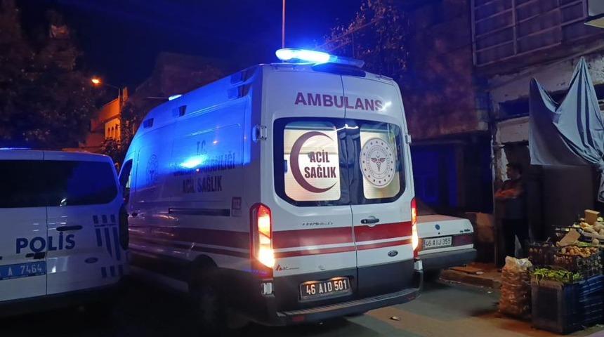 Sokak ortasında rastgele ateş a&ccedil;tı, 2 kişiyi yaraladı
