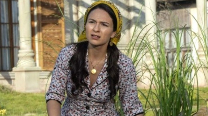 Bir Zamanlar &Ccedil;ukurova'nın Saniye'siydi! Selin Yeninci Cannes'da boy g&ouml;sterdi