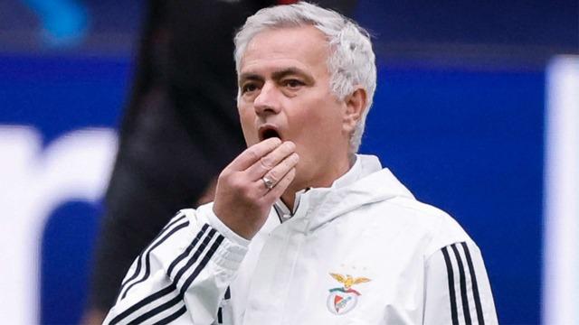 Fenerbahçe'nin eski hocası Mourinho sezonu bitirdi! Hiç beklenmedik karne...